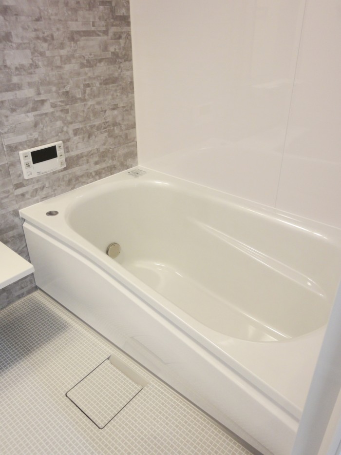 水廻り設備を中心にリフォーム、明るく開放的なキッチンに! 水廻り設備を中心にリフォーム、明るく開放的なキッチンに!